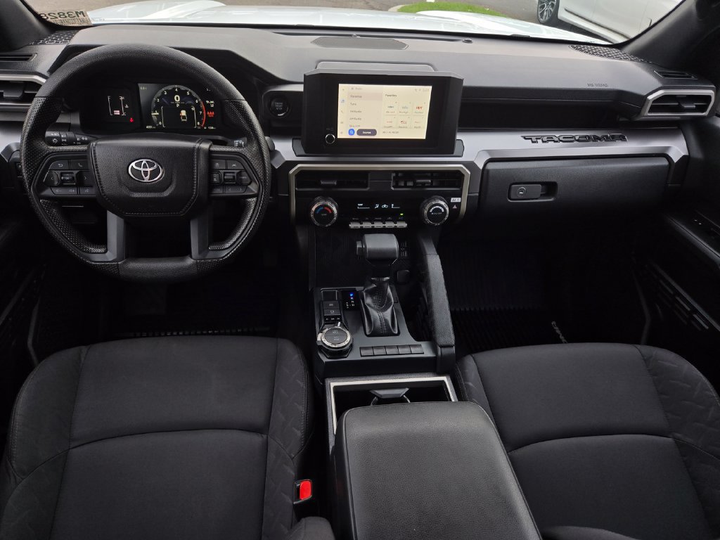 Used 2025 Toyota Tacoma SR5 AWD/4WD image 14