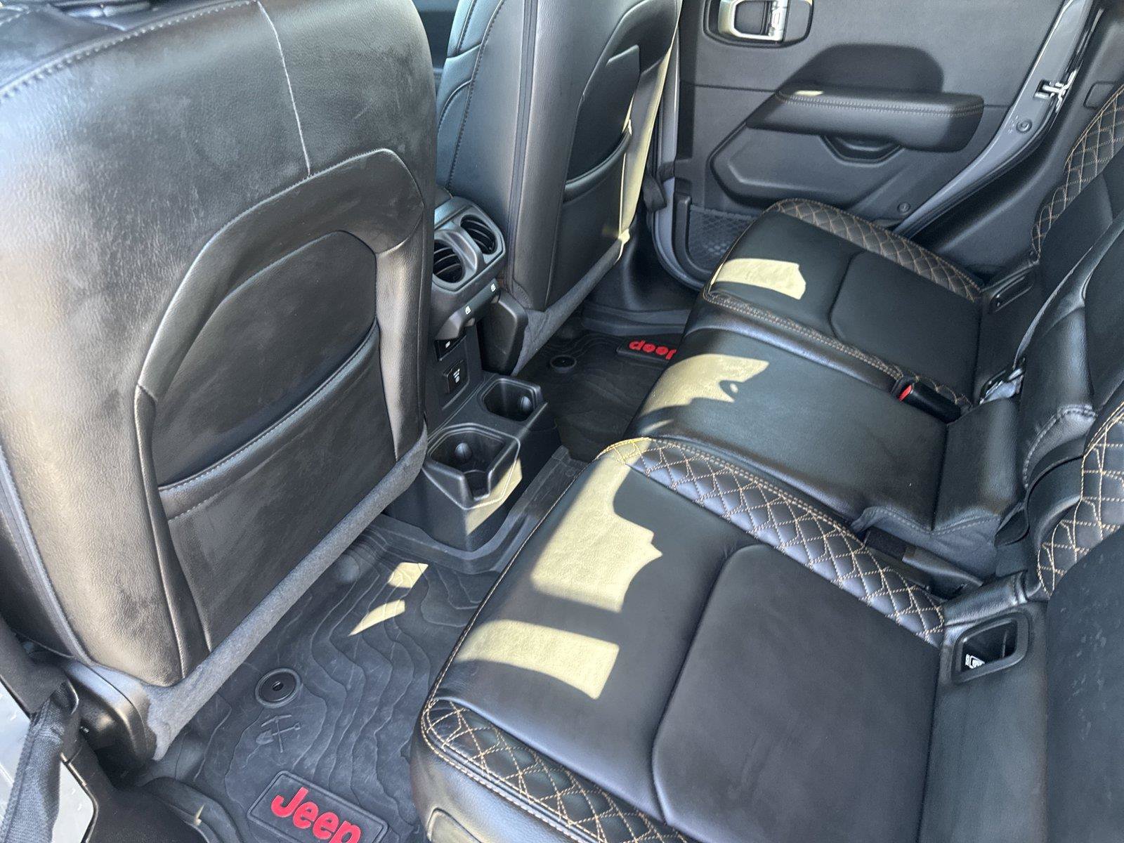 Used 2023 Jeep Gladiator Overland AWD/4WD image 27