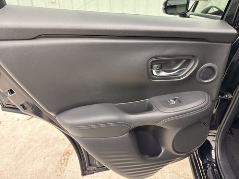 Used 2023 Honda HR-V EX-L image 14