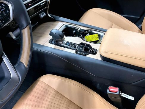 Used 2025 Lexus RX 350h w/ Convenience Package image 16