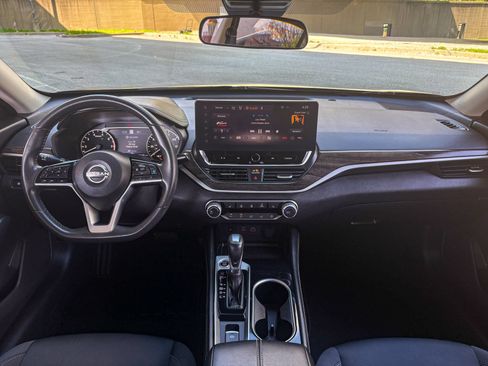Used 2024 Nissan Altima 2.5 SV w/ SV Premium Package AWD/4WD image 30