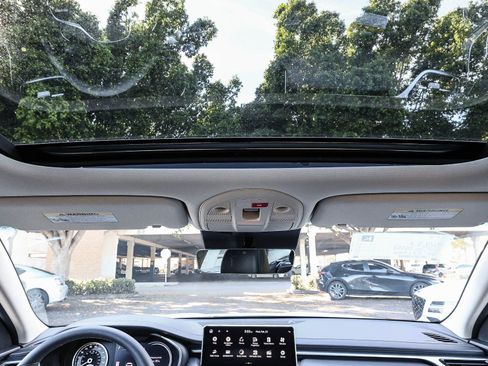 New 2026 Genesis G70 2.5T Prestige image 18