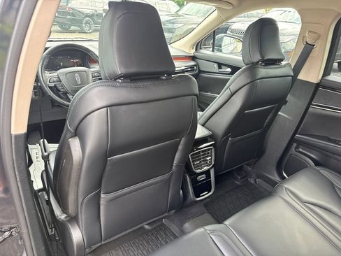 Used 2023 Lincoln Nautilus Reserve AWD/4WD image 19