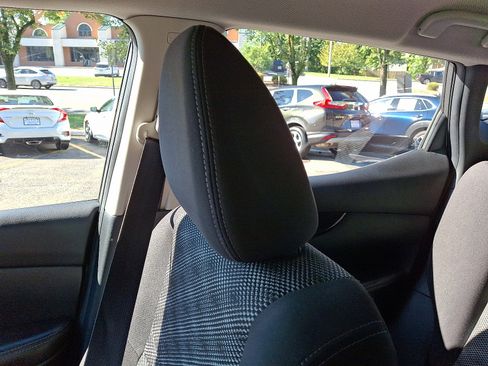 Used 2017 Nissan Rogue Sport SV image 17