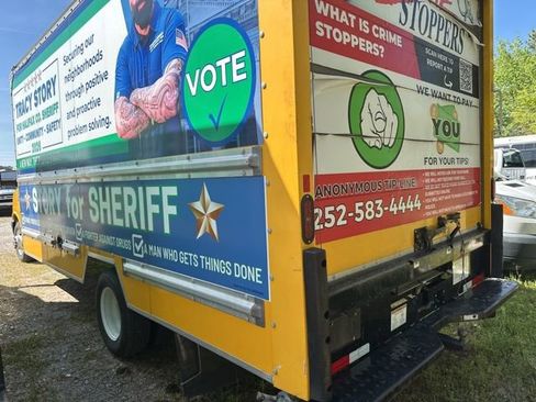 Used 2018 GMC Savana 3500 Extended w/ Driver Convenience Package image 6