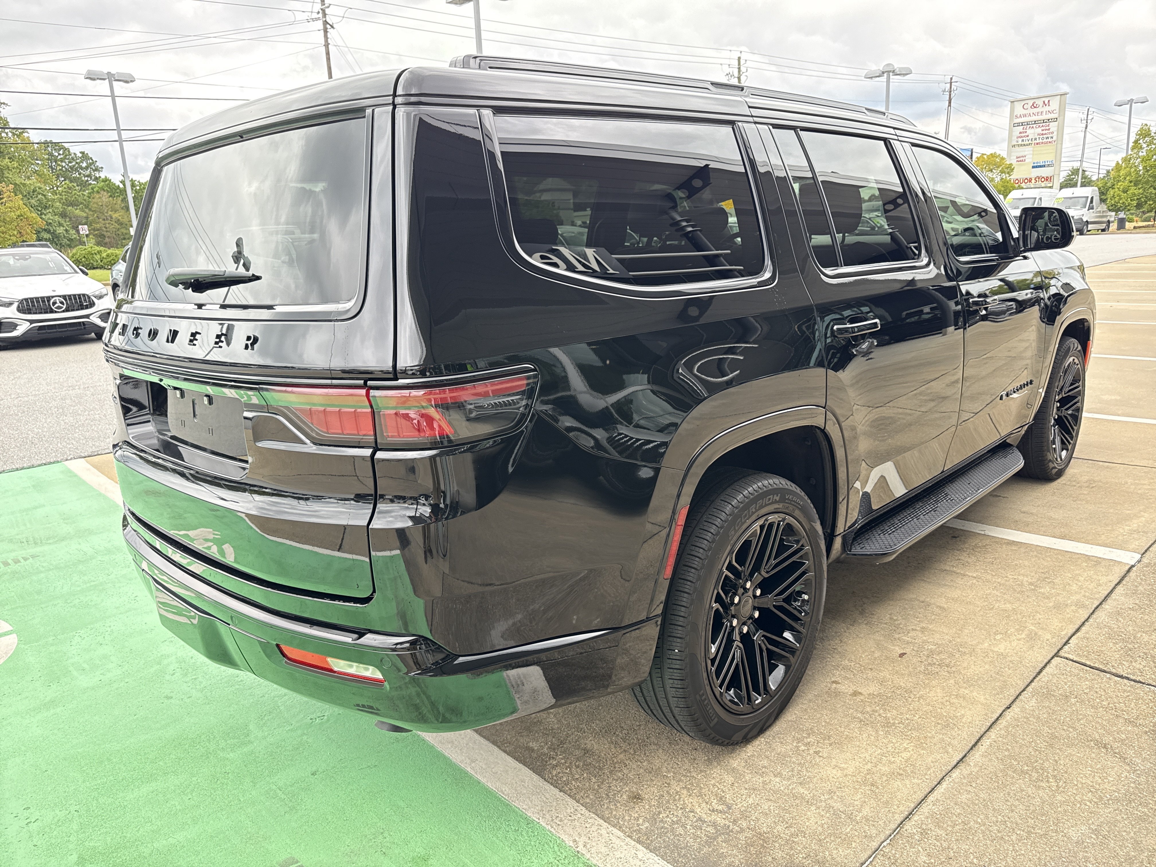 Used 2025 Jeep Wagoneer Series II w/ Premium Group I AWD/4WD image 13