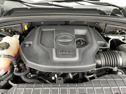 Used 2023 Jeep Grand Cherokee L Summit AWD/4WD image 29
