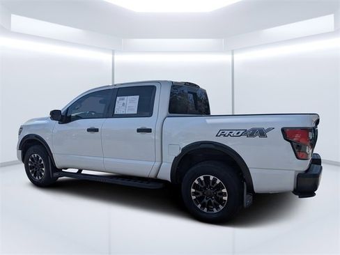Used 2021 Nissan Titan PRO-4X w/ Pro-4x Convenience Package image 3