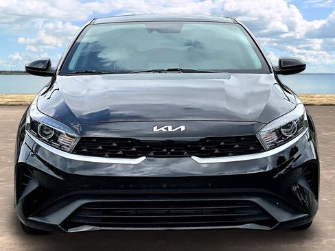 Used 2024 Kia Forte LXS FWD image 2