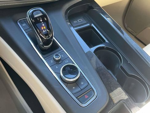 Certified 2023 Cadillac Escalade ESV Premium Luxury w/ Performance Package image 27