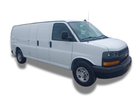 Used 2018 Chevrolet Express 2500 Extended RWD image 2