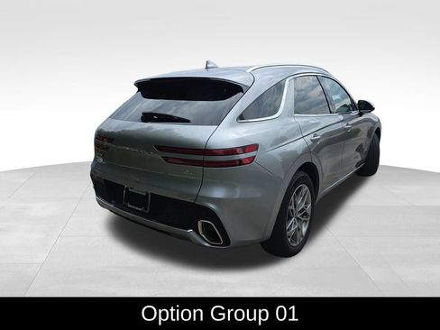 Used 2025 Genesis GV70 2.5T AWD/4WD image 3