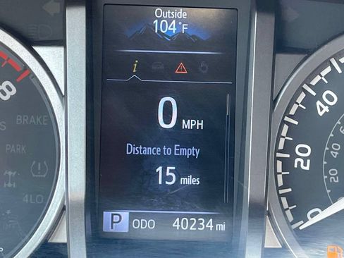 Used 2023 Toyota Tacoma SR5 AWD/4WD image 23