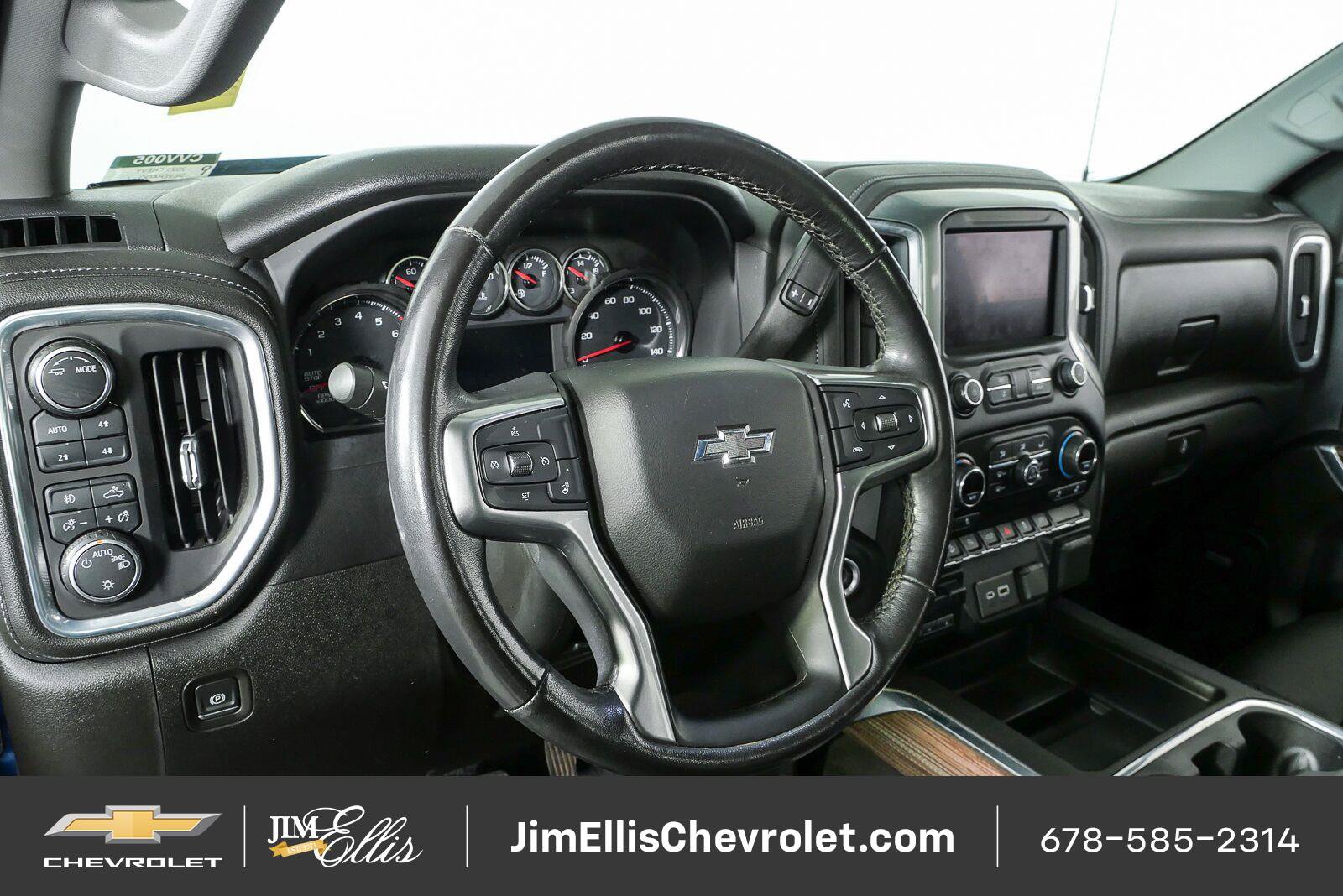 Used 2021 Chevrolet Silverado 1500 LT Trail Boss w/ Convenience Package II AWD/4WD image 4