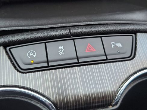 Used 2021 GMC Acadia SLT w/ Technology Package FWD image 35