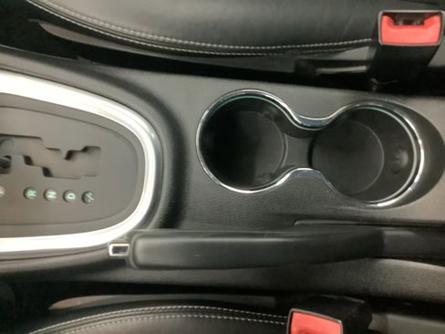 Used 2013 Chrysler 200 Limited image 22