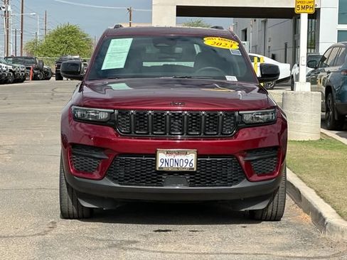 Certified 2023 Jeep Grand Cherokee Altitude RWD image 13