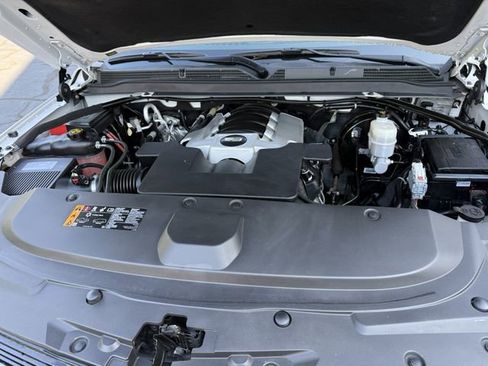 Used 2018 Cadillac Escalade Luxury image 21