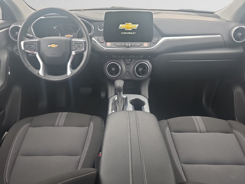 Used 2025 Chevrolet Blazer LT AWD/4WD image 11