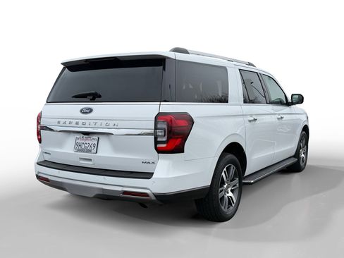 Used 2023 Ford Expedition Max Limited image 5