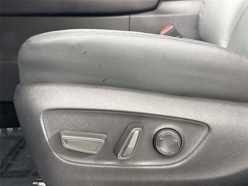 Certified 2025 Toyota Grand Highlander AWD image 29