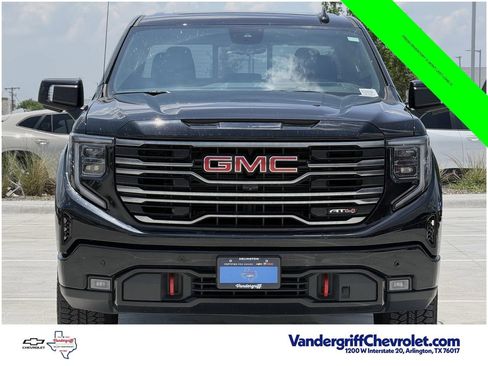 Used 2025 GMC Sierra 1500 AT4 w/ AT4 Premium Package AWD/4WD image 7