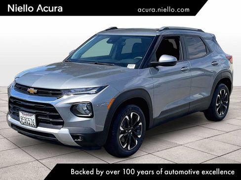 Used 2023 Chevrolet TrailBlazer LT FWD image 1