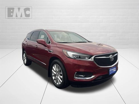 Used 2021 Buick Enclave Premium w/ Surround and Sites Package AWD/4WD image 2