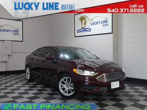 Used 2018 Ford Fusion SE w/ Fusion SE Technology Package FWD image 1
