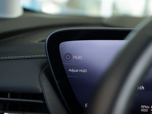 Used 2025 Buick Envision Preferred image 11