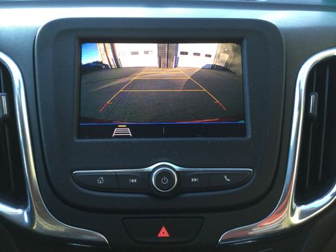 Used 2020 Chevrolet Equinox LT image 11