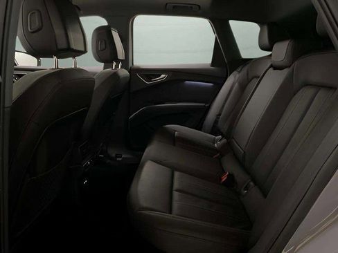 Used 2024 Audi Q4 e-tron Premium w/ Convenience Package image 19