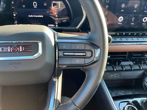 Used 2023 GMC Canyon AT4 w/ Technology Package image 20