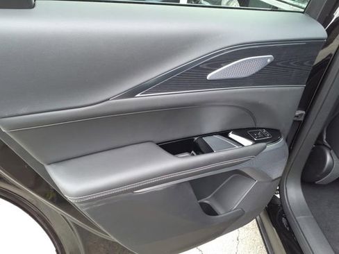 New 2025 Cadillac Lyriq Luxury image 15