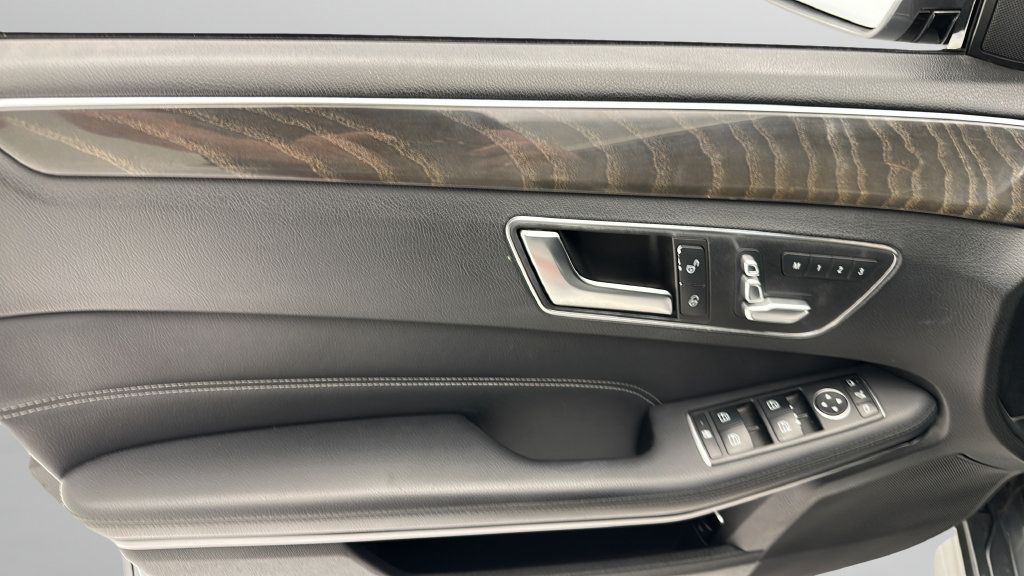 Used 2016 Mercedes-Benz E 350 4MATIC Sedan image 13