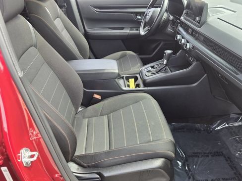 Used 2025 Honda CR-V Sport image 17