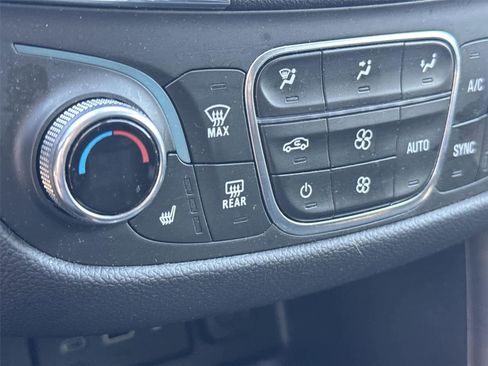Used 2024 Chevrolet Equinox LT AWD/4WD image 22