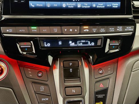 Used 2025 Honda Odyssey Sport-L image 24