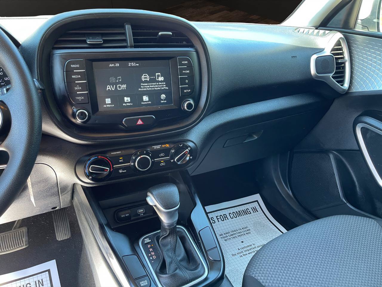 Used 2020 Kia Soul LX FWD image 15