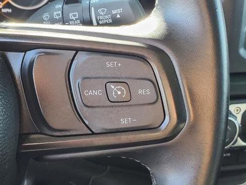 Used 2022 Jeep Wrangler Unlimited Sahara w/ Cold Weather Group image 6