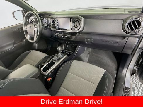 Certified 2021 Toyota Tacoma TRD Off-Road AWD/4WD image 26