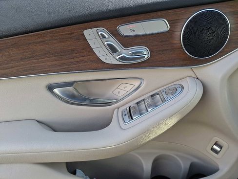 Used 2021 Mercedes-Benz GLC 300 GLC 300 image 9