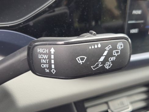 Used 2022 Volkswagen Taos SE image 26