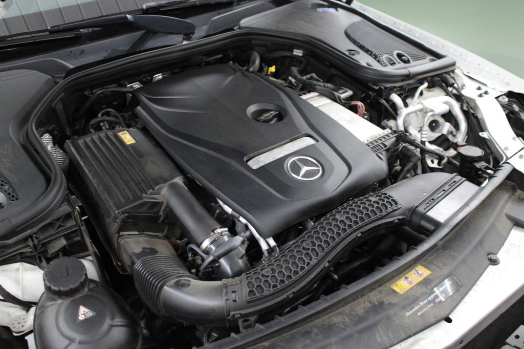 Used 2017 Mercedes-Benz E 300 4MATIC image 42
