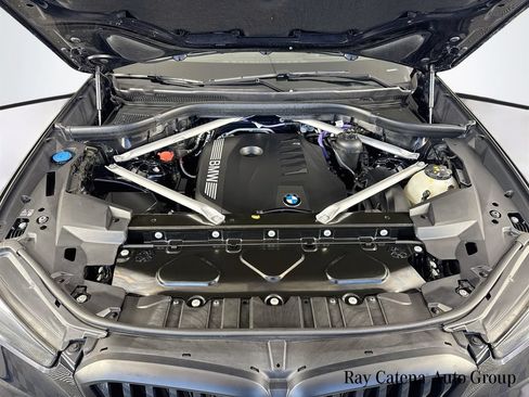 Used 2025 BMW X5 xDrive40i w/ M Sport Package AWD/4WD image 32