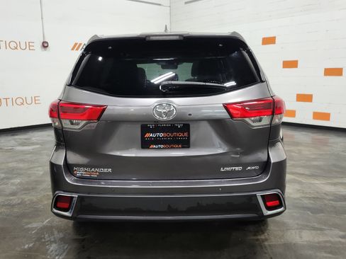 Used 2018 Toyota Highlander Limited Platinum image 17