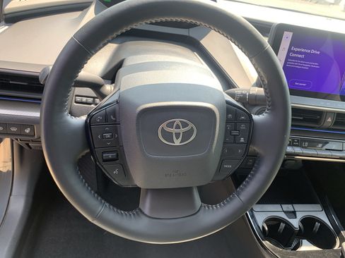 Used 2024 Toyota Prius Limited FWD image 18
