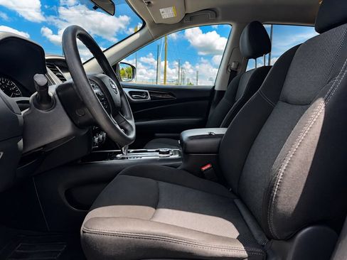 Used 2020 Nissan Pathfinder S AWD/4WD image 21
