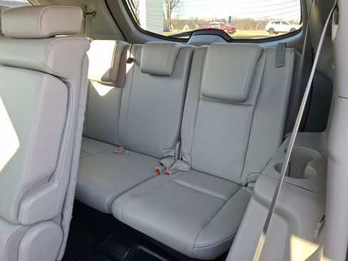 Used 2019 Toyota Highlander XLE image 11