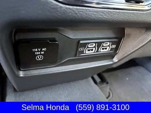 Used 2023 Jeep Grand Cherokee Altitude AWD/4WD image 11